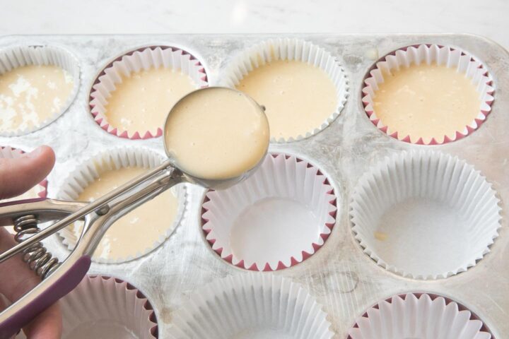 How To Fill Cupcake and Muffin Liners